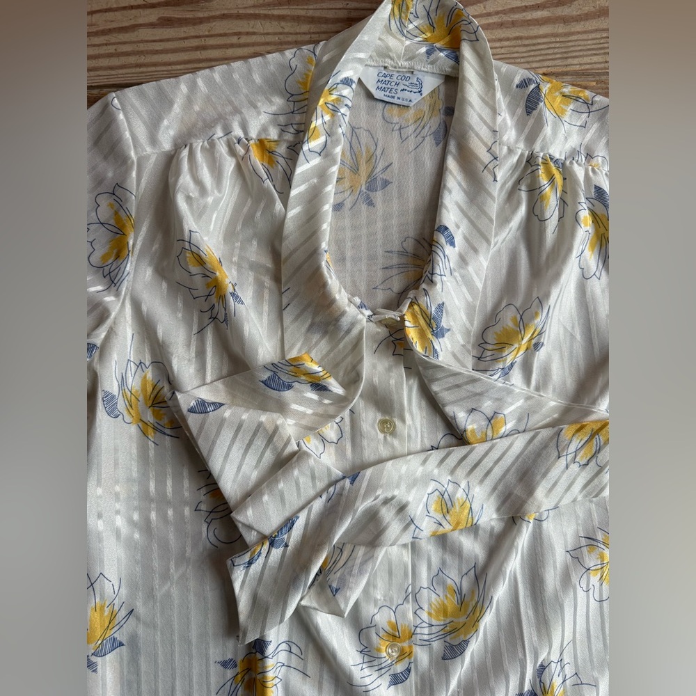 vintage 1970s blouse made by Cape Cod Match Mates size m